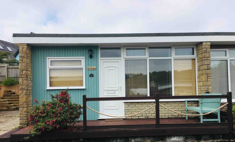 Sea Breeze Chalet sleeps 4 close to the beach.