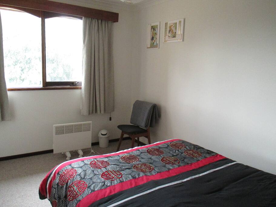 Small heater in room and extra blankets available. Good blockout curtains.