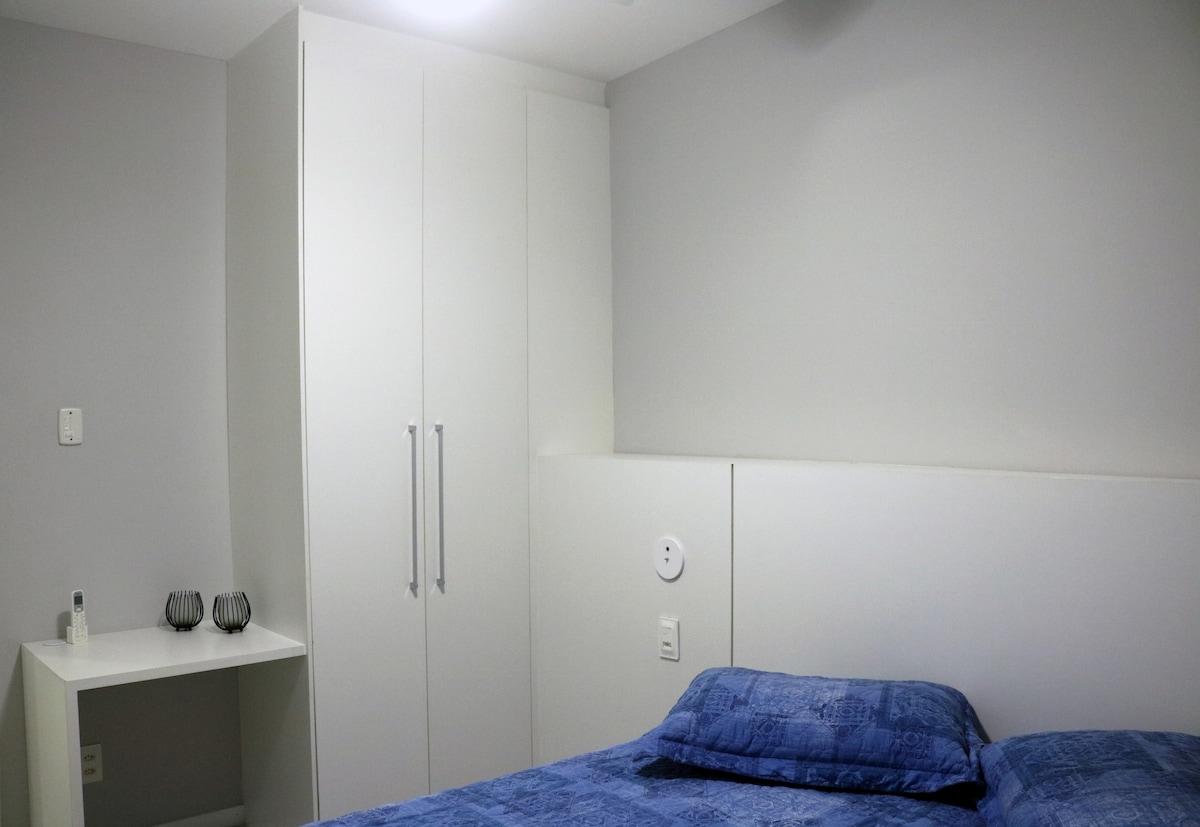 Quardo 's Tafel en Kast