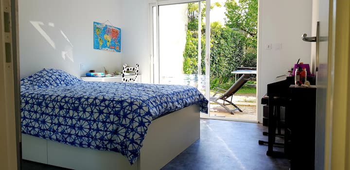 ห้องนอนด้านซ้าย