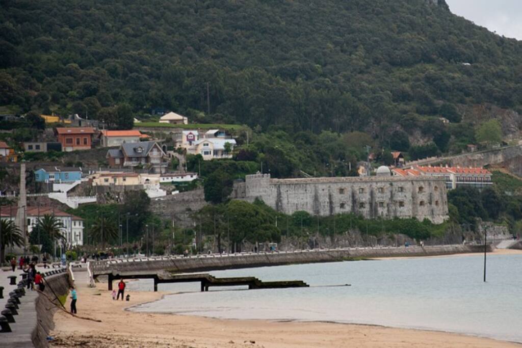 paseo maritimo santoña
