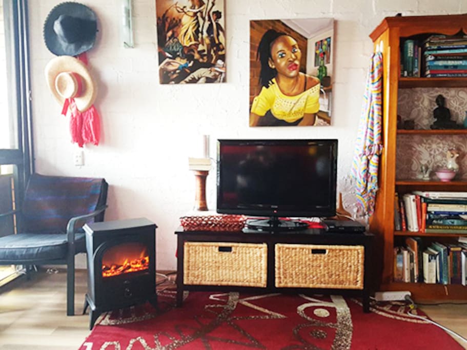 Electric woodfire heater