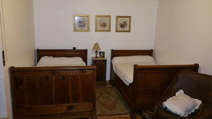 Ორადგილიანი ოთახი