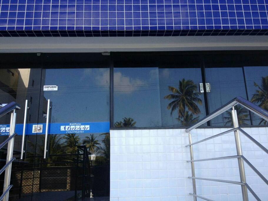 Entrada do prédio