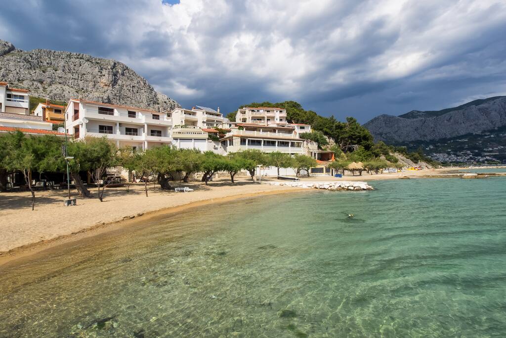 Duće - the beach