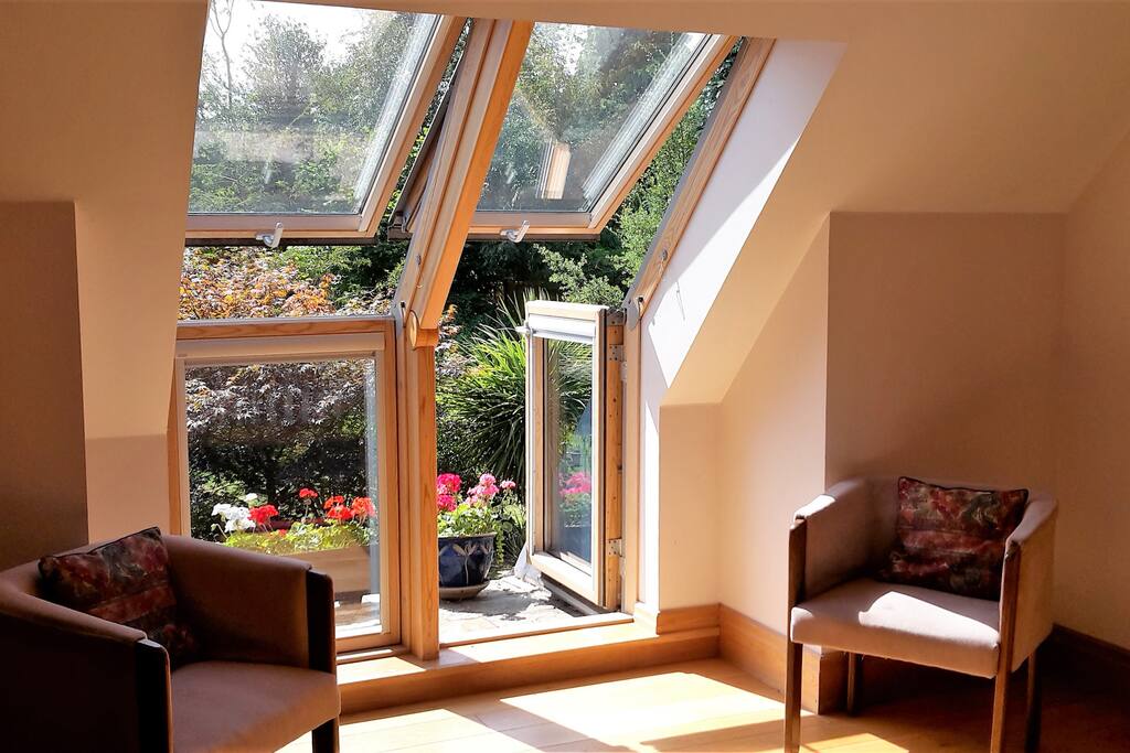 King size double bedroom window and sitting area
