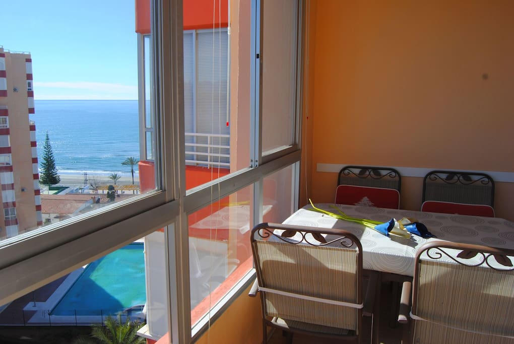 Vistas desde la Terraza a la Piscina y la Playa