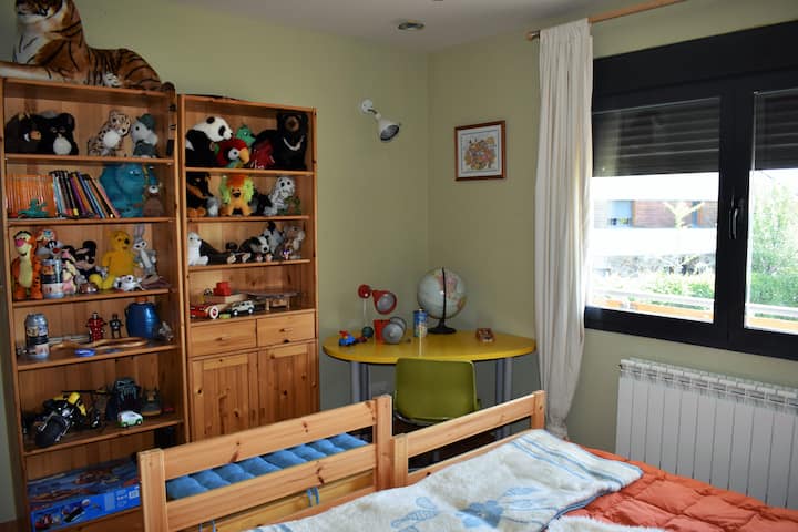 SOBA NA GORNJEM KATU 2:  2 kreveta od 90 cm