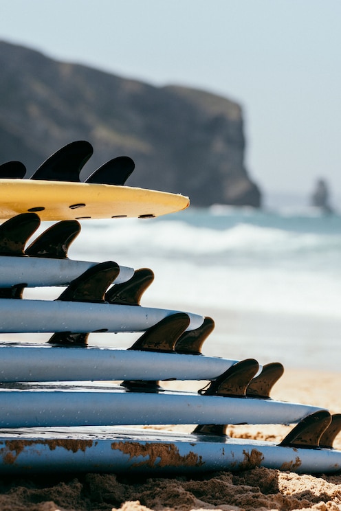 Show full-screen, host-provided image