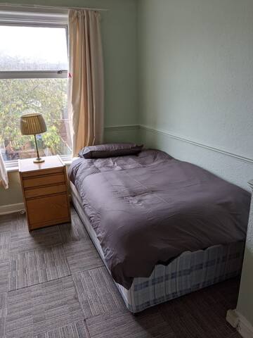 Private room with shared kitchen, toilet andshower