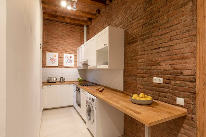 Lovely bright three -bedroom apartment in Gracia gallery image 4