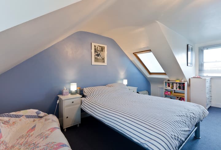 Loft bedroom & shower,  Kew, Surrey