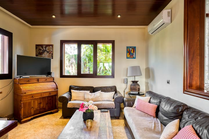 Magnificent Villa Swimming pool Stunning sea views