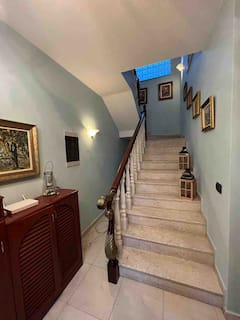Luxury+villa+near+the+lake