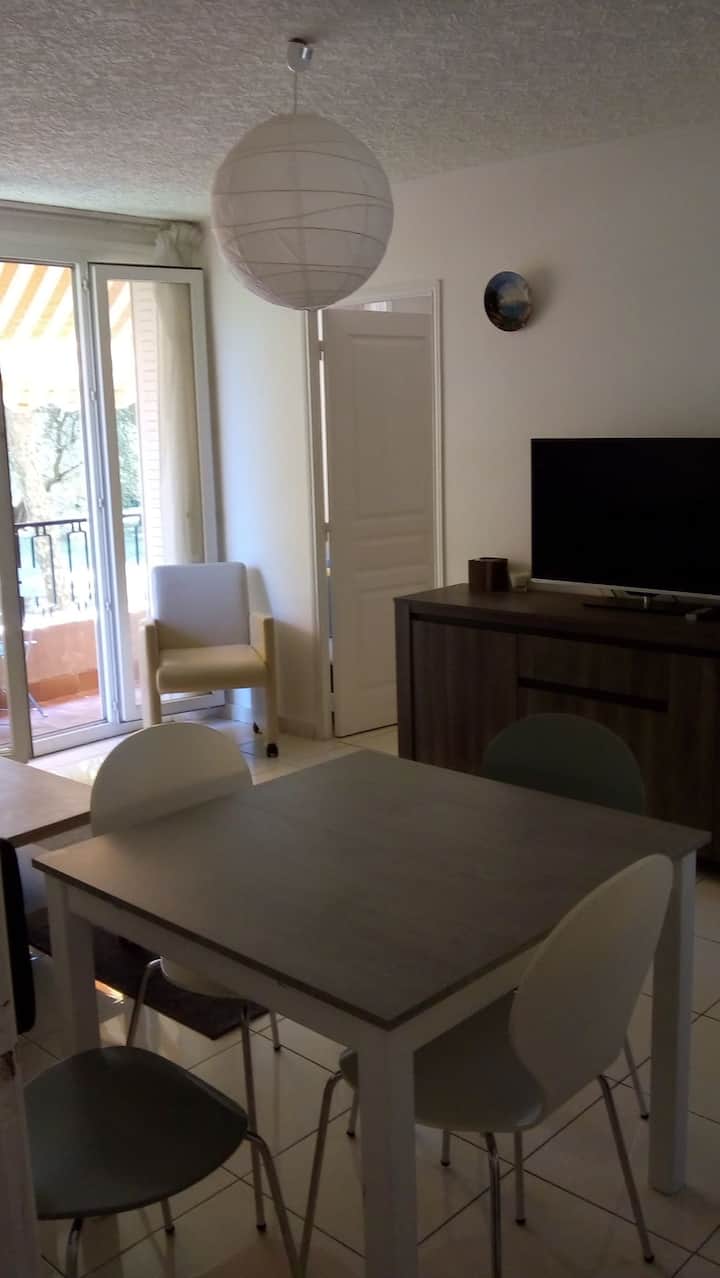 Agréable Appartement à Fréjus Plage - Fréjus