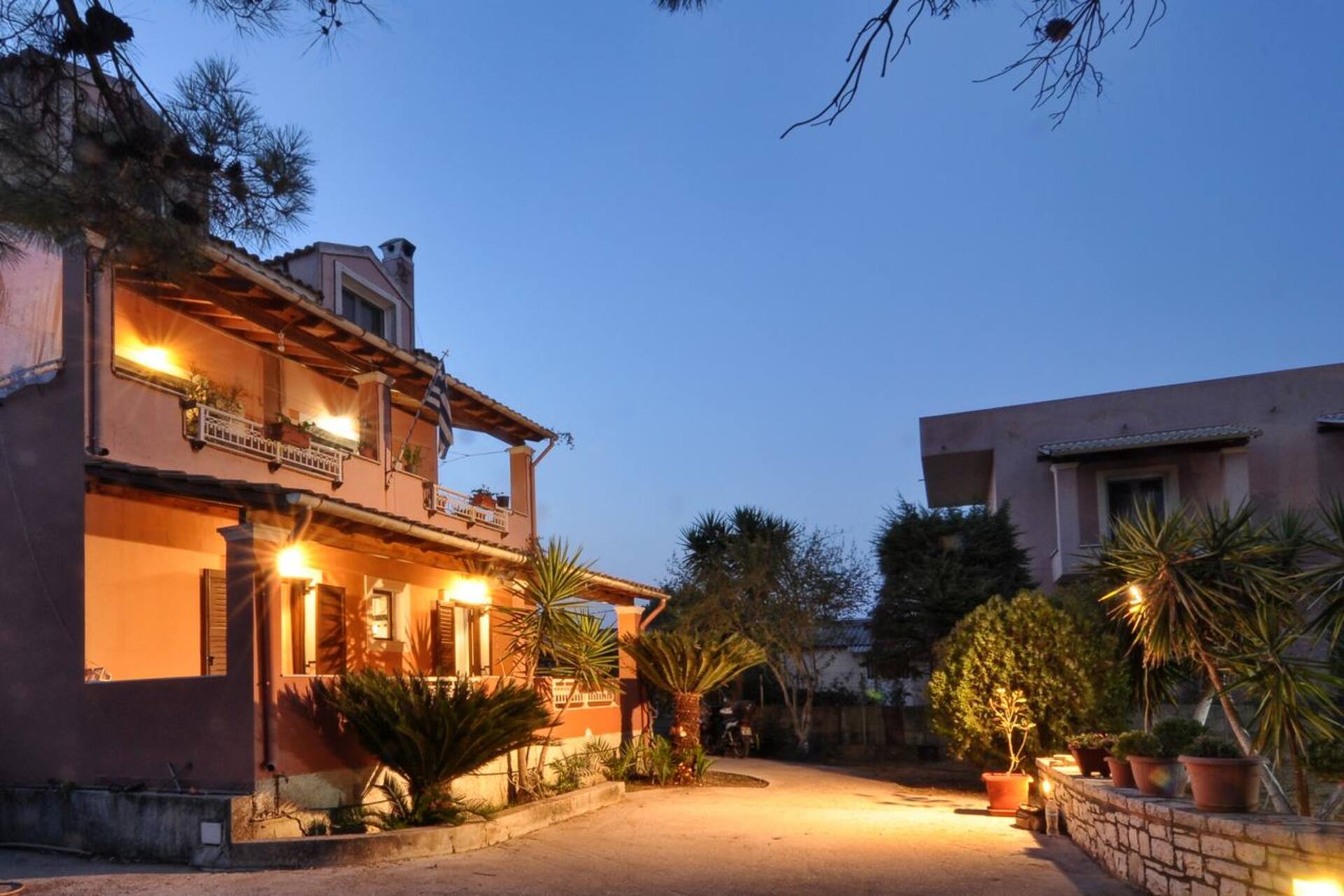 Kloudas Apartments - Casa Vangelis