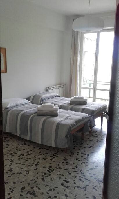 Bed room 1
