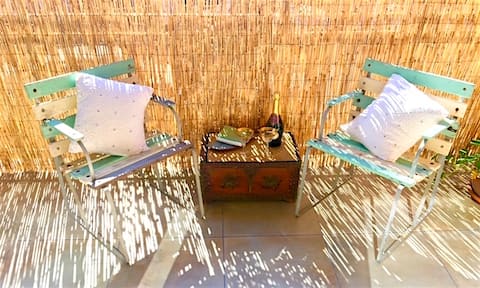 Top Airbnb: Fabulous & Charming 1 bedroom apart. Harbor View ! in Sydney