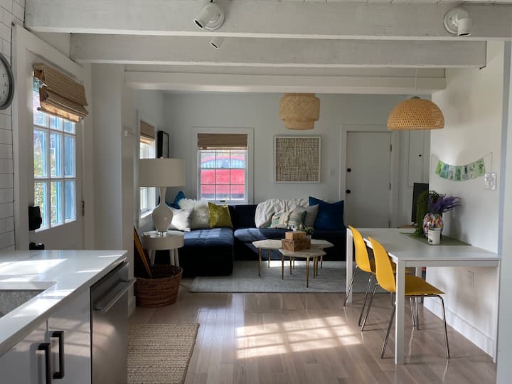 Living area with Smart TV