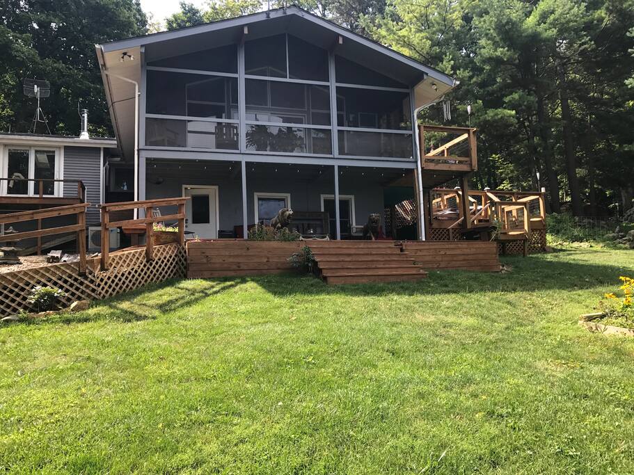 The lower Deck with the entrance to the apartment