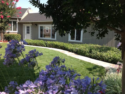 Country Lane Guesthouse. Alamo/Walnut Creek Border