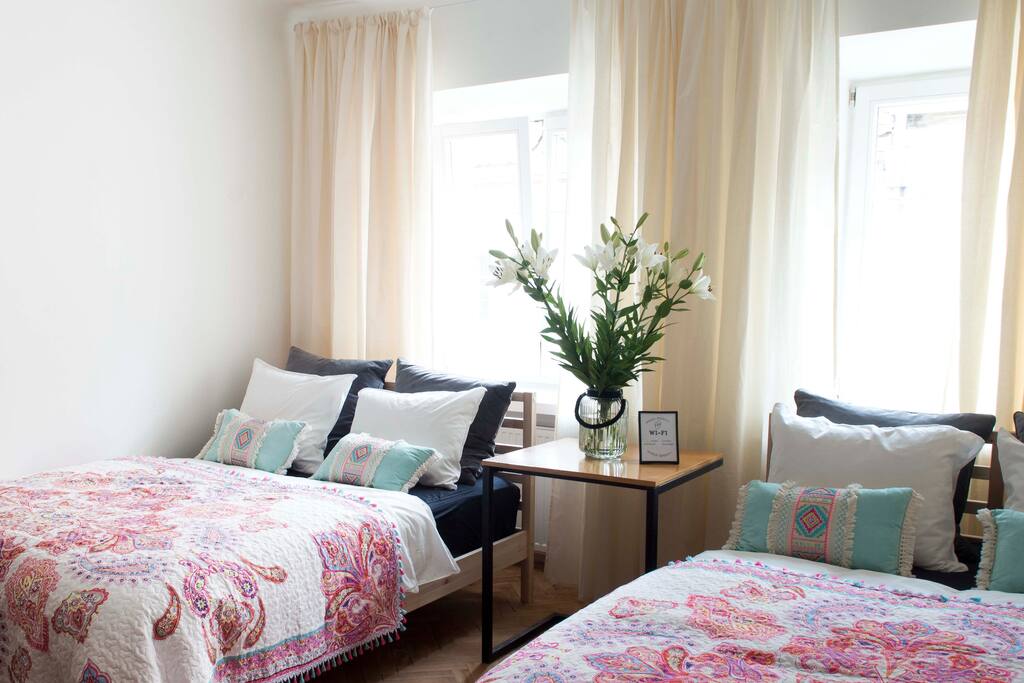 Bedroom 1 with two double beds 140x200