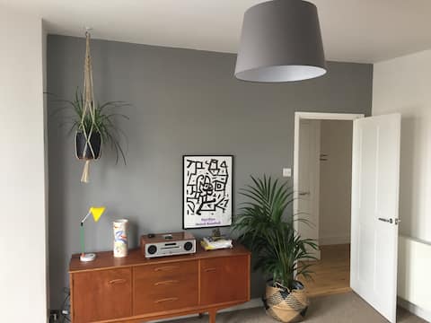 Lovely one bed apartment nr Victoria Park