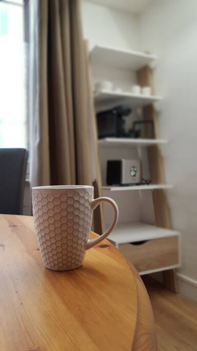 grille-pain, Tassimo et presse-agrumes à disposition