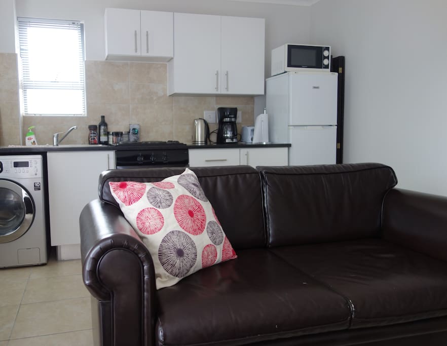 Open Plan Lounge & Kitchen