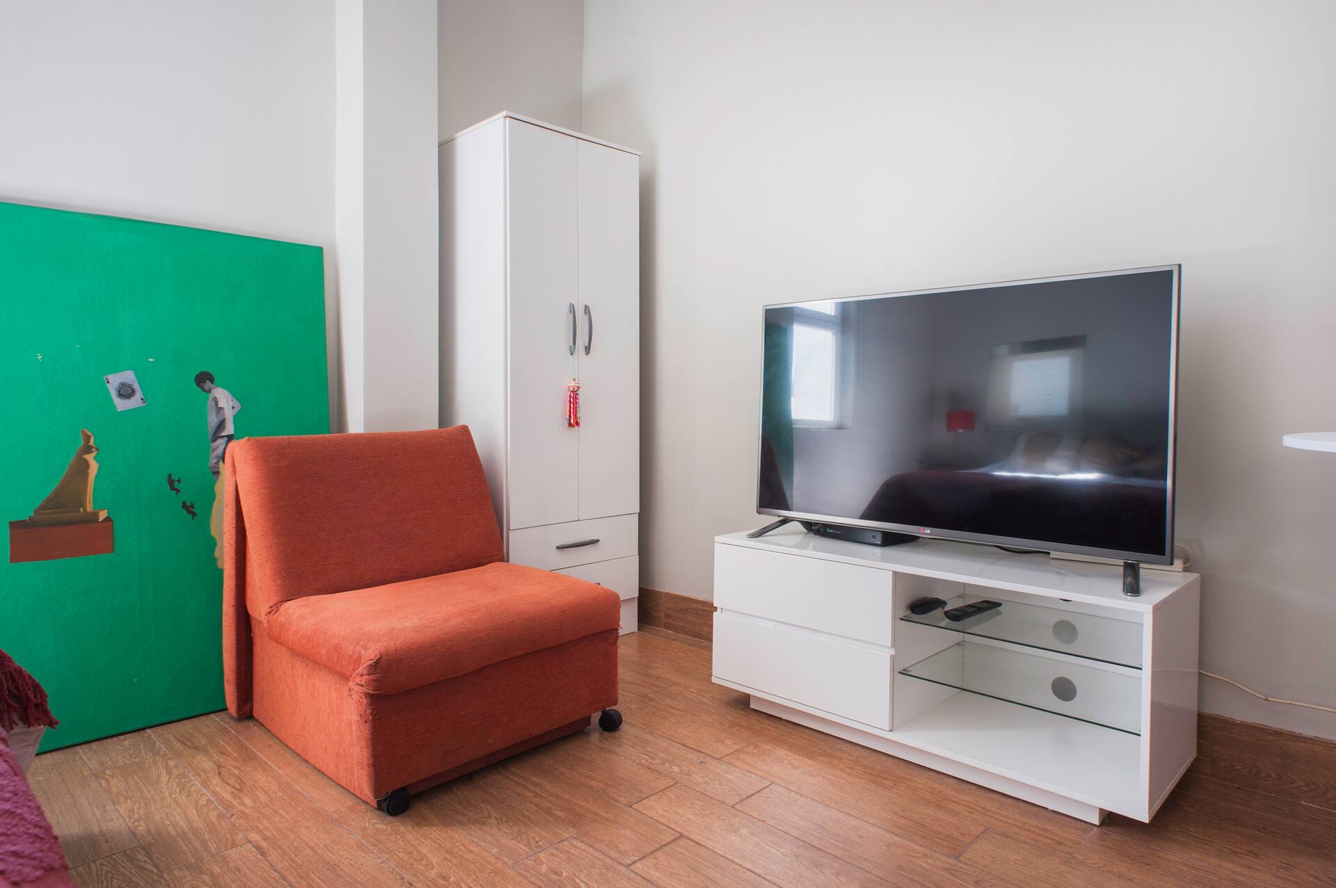 Furnished studio in Monserrat near subway access