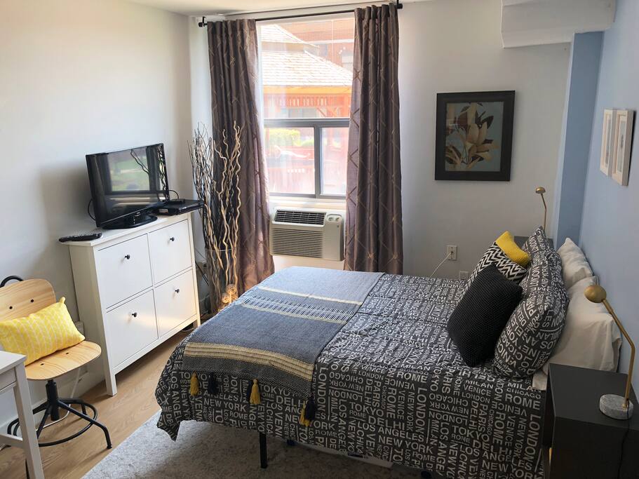 Comfortable Double Endy Bed + HD TV with Rogers Digital Cable, PVR, Apple TV and High Speed Wifi!