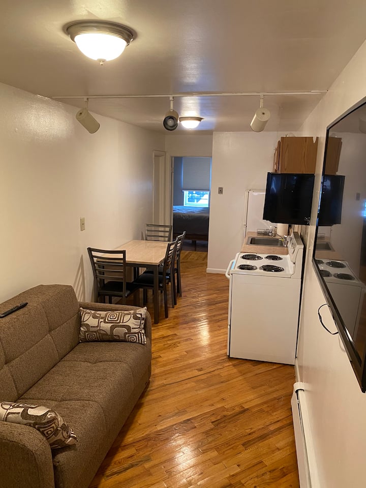 Cozy Apartment… Sleeps Up To 5 Ppl. - Manhattan, NY
