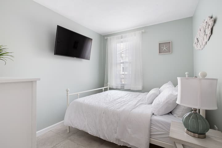 Bedroom #4, Lower level, Full Bed