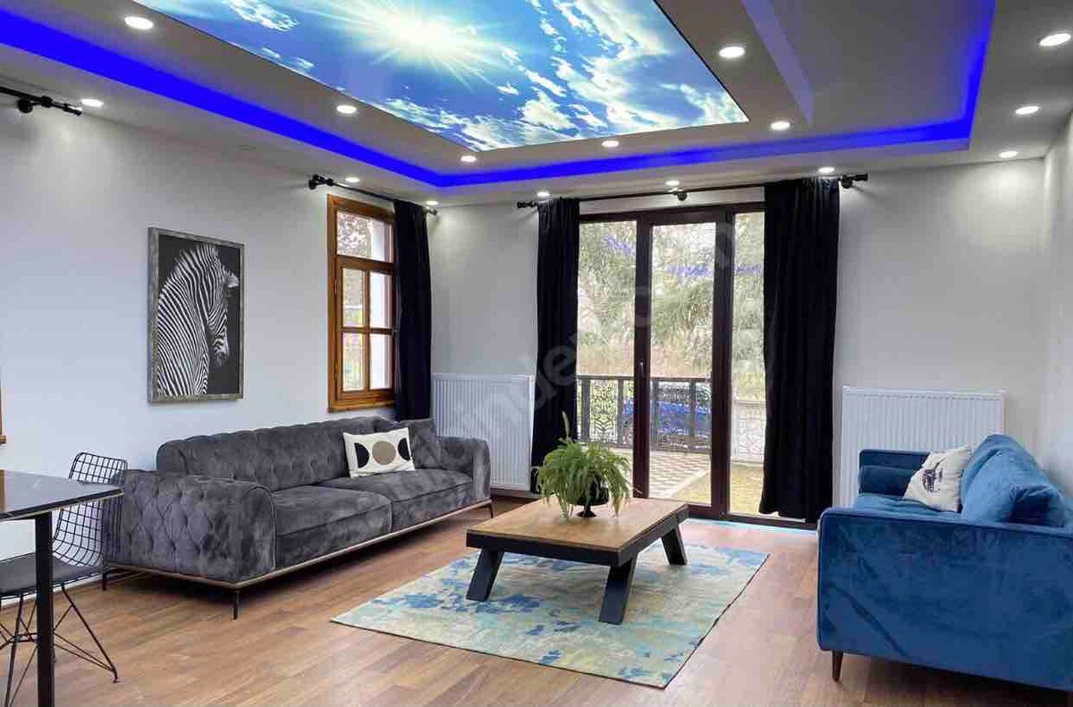 Salónik - vstupné poschodie