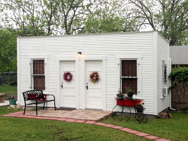 Tiny House / Cozy Cottage