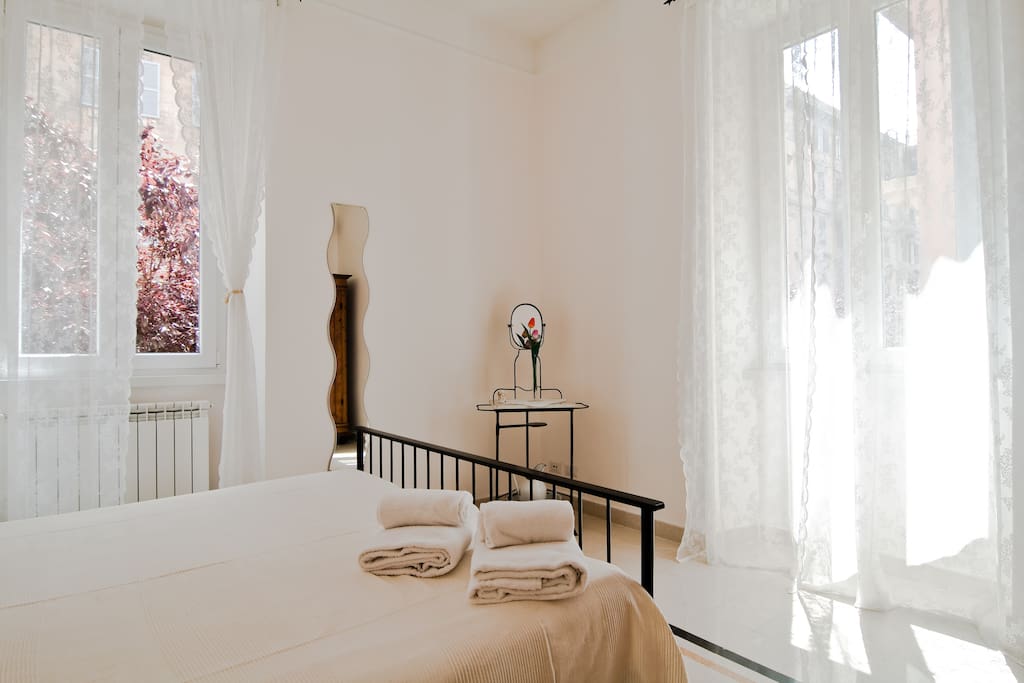 Cozy Vatican Apartment in Prati for 36 ! wifi Apartments for Rent