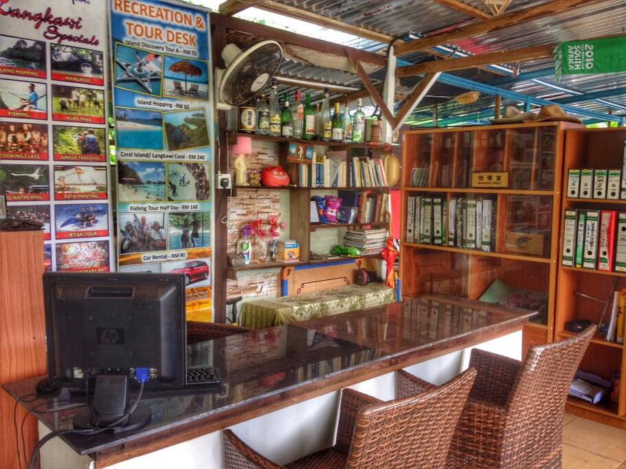 reception and tour desk
