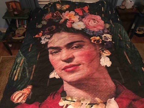 Frida Kahlo. Mexican folk art