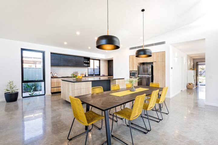 Chesters by the Bay: luxury family home with wi-fi gallery image 4