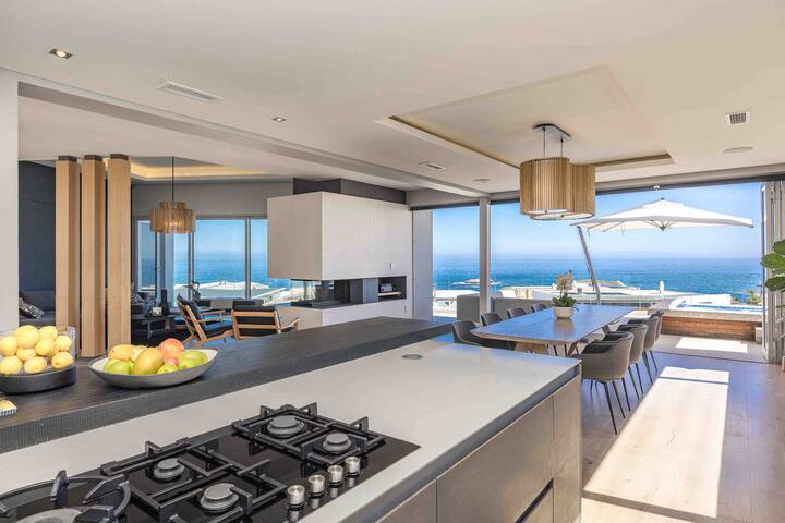Luxury Campsbay Accommodation gallery image 2