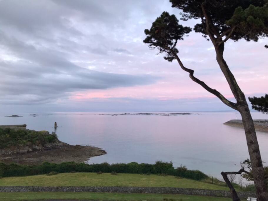 Soleil levant devant la terrasse
