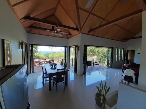 Beautiful Villa, 5 mins walk to beach