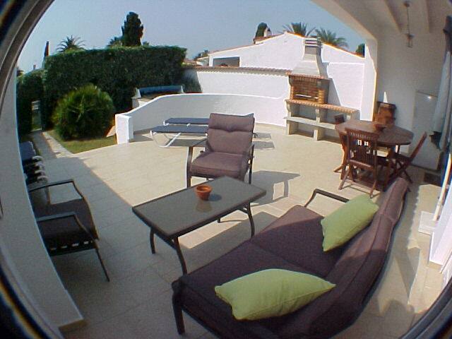 009 Noguera Villa with moorage and pool gallery image 2