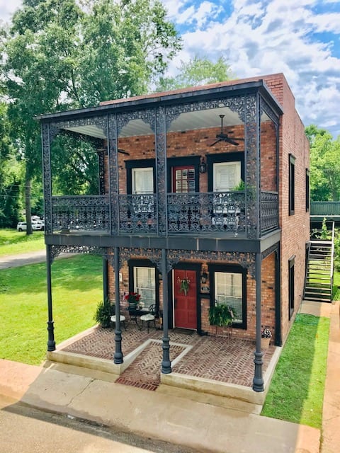 Villas on Vale, in Downtown Historic Jefferson