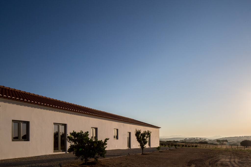 Parte antiga da casa. Quartos virados a nascente.