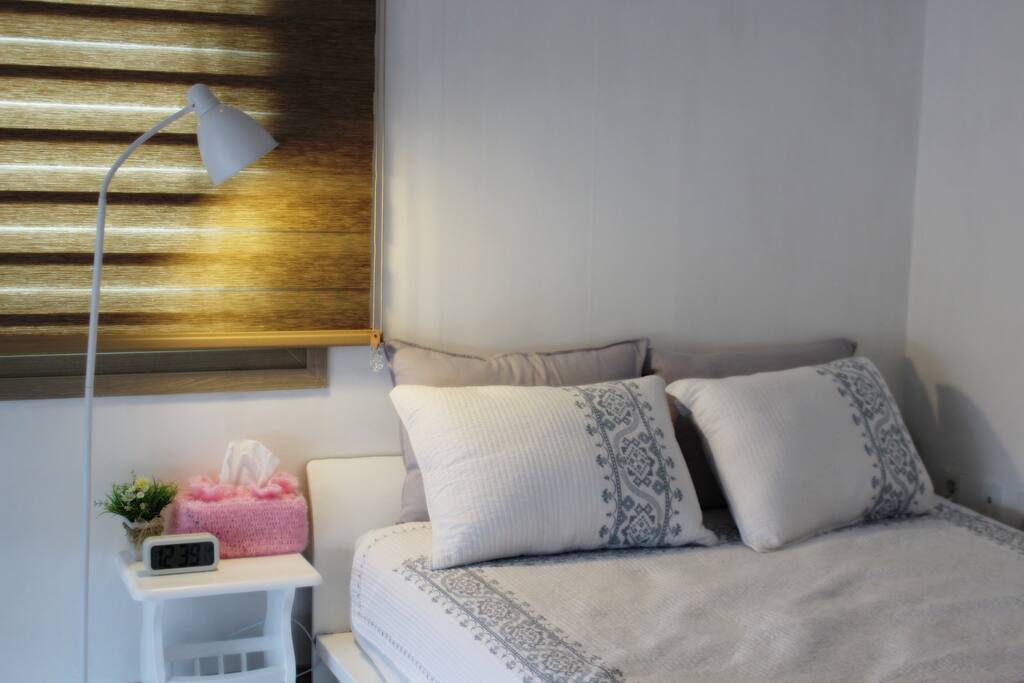 1-2명 예약 시 침구 한세트가 준비된 모습
1-2 people booking-one bed preparation.