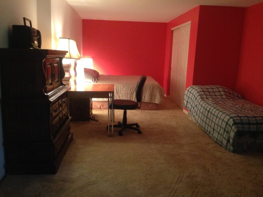 Huge Private room with 1 King size bed & 1 twin size bed, Dresser, etc