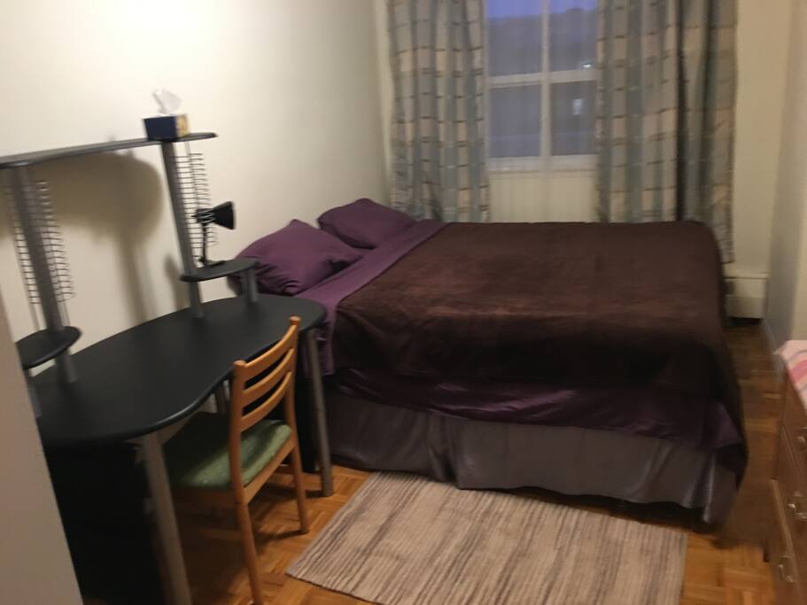 Second bedroom.