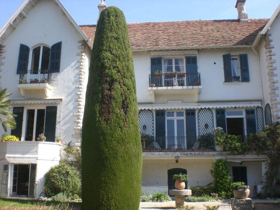 Façade sud de Villa Mauvarre