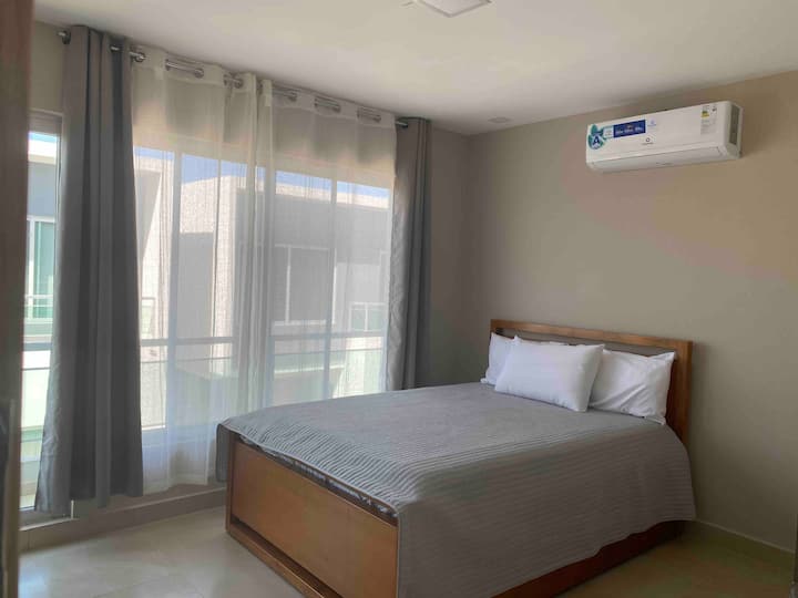 Habitación con cama nido, lo cual permite que descansen 4 personas de forma cómoda 